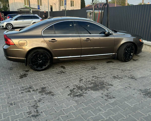 Коричневый Вольво С80, объемом двигателя 1.98 л и пробегом 344 тыс. км за 9800 $, фото 2 на Automoto.ua