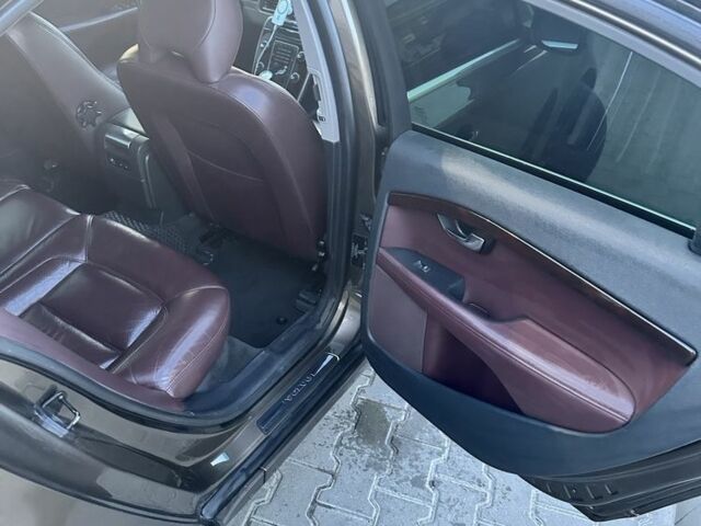 Коричневий Вольво S80, об'ємом двигуна 2 л та пробігом 235 тис. км за 10500 $, фото 4 на Automoto.ua