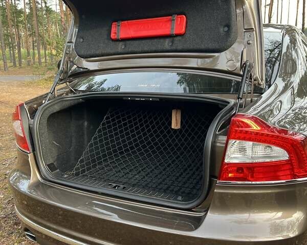 Коричневый Вольво С80, объемом двигателя 1.99 л и пробегом 187 тыс. км за 14800 $, фото 9 на Automoto.ua