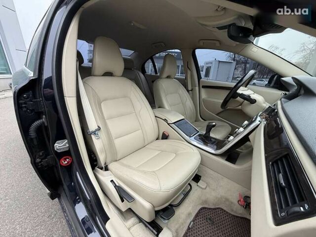 Вольво С80, объемом двигателя 2 л и пробегом 255 тыс. км за 10500 $, фото 12 на Automoto.ua