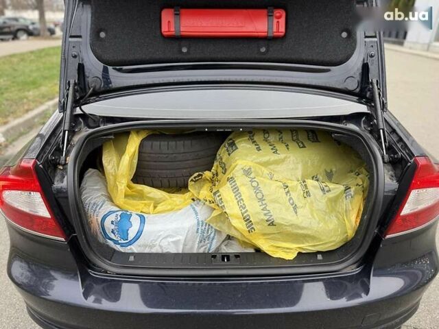 Вольво С80, объемом двигателя 2 л и пробегом 255 тыс. км за 10500 $, фото 26 на Automoto.ua