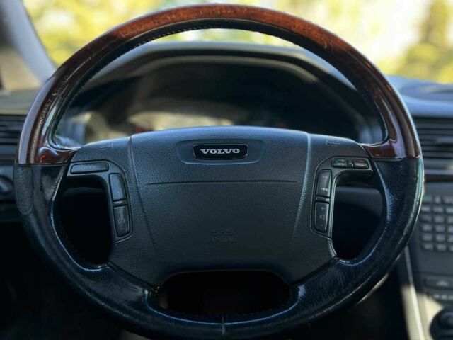 Серый Вольво С80, объемом двигателя 2.8 л и пробегом 303 тыс. км за 4300 $, фото 19 на Automoto.ua