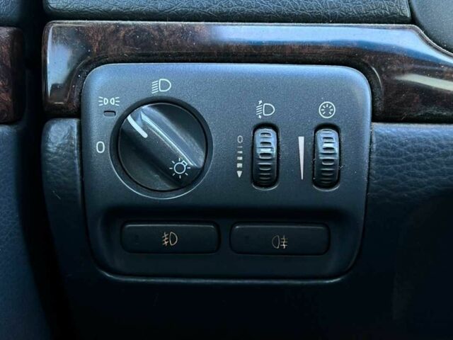 Серый Вольво С80, объемом двигателя 2.8 л и пробегом 303 тыс. км за 4300 $, фото 14 на Automoto.ua