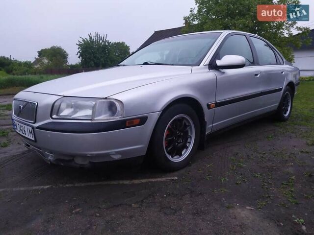 Серый Вольво С80, объемом двигателя 2.46 л и пробегом 440 тыс. км за 4550 $, фото 4 на Automoto.ua