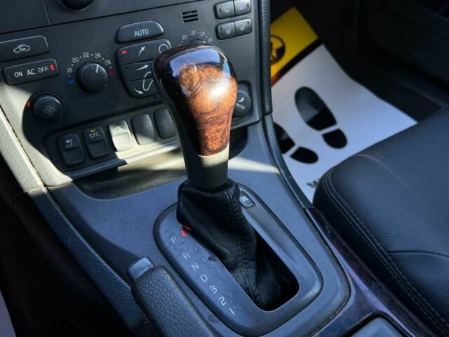 Серый Вольво С80, объемом двигателя 2.8 л и пробегом 303 тыс. км за 4300 $, фото 16 на Automoto.ua