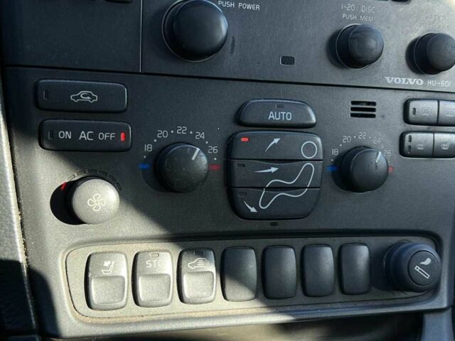 Серый Вольво С80, объемом двигателя 2.8 л и пробегом 303 тыс. км за 4300 $, фото 18 на Automoto.ua