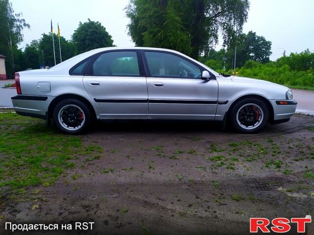 Серый Вольво С80, объемом двигателя 2.5 л и пробегом 400 тыс. км за 4950 $, фото 4 на Automoto.ua