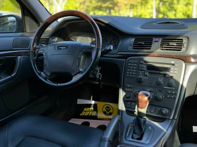 Серый Вольво С80, объемом двигателя 2.8 л и пробегом 303 тыс. км за 4300 $, фото 12 на Automoto.ua