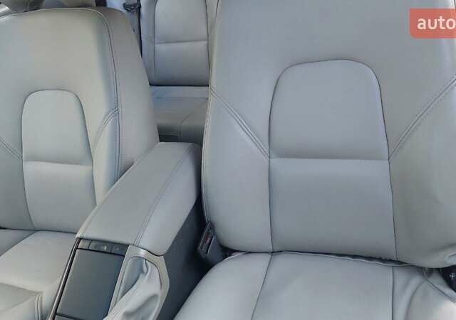 Серый Вольво С80, объемом двигателя 2.8 л и пробегом 229 тыс. км за 4900 $, фото 31 на Automoto.ua