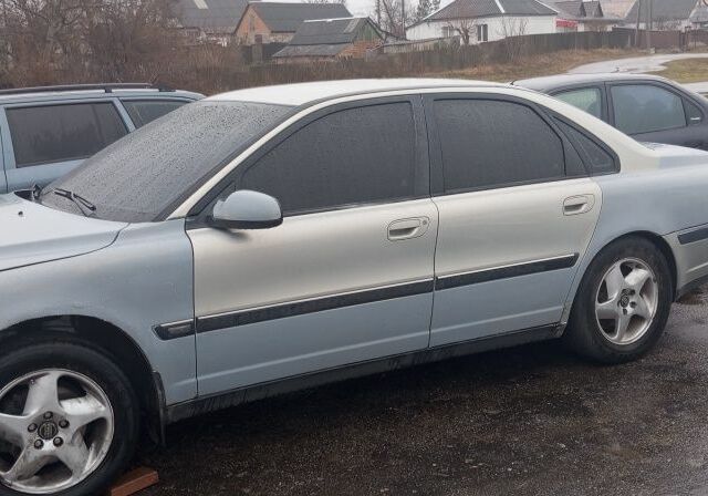 Серый Вольво С80, объемом двигателя 2.4 л и пробегом 440 тыс. км за 1500 $, фото 4 на Automoto.ua