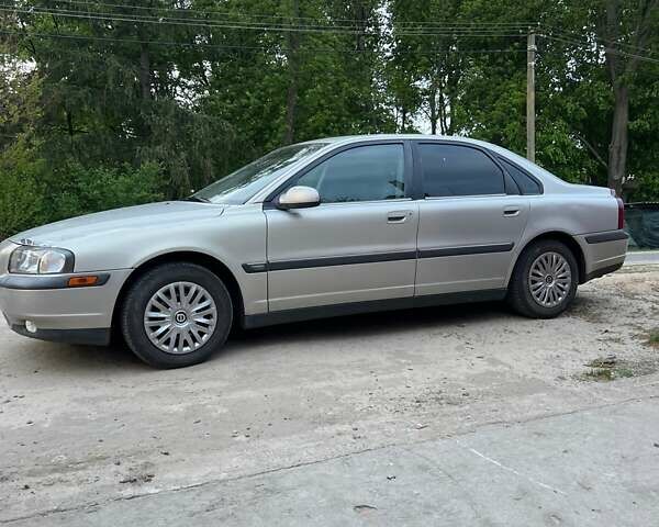 Серый Вольво С80, объемом двигателя 2.5 л и пробегом 444 тыс. км за 4700 $, фото 1 на Automoto.ua