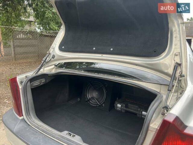 Серый Вольво С80, объемом двигателя 2.5 л и пробегом 444 тыс. км за 4700 $, фото 6 на Automoto.ua