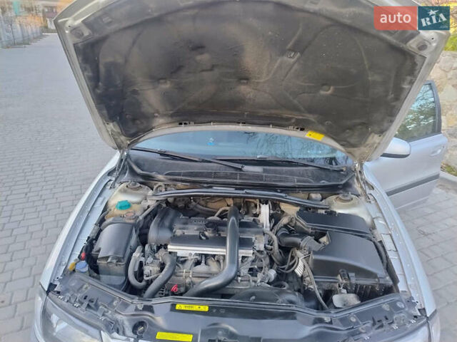 Серый Вольво С80, объемом двигателя 2 л и пробегом 404 тыс. км за 4000 $, фото 10 на Automoto.ua