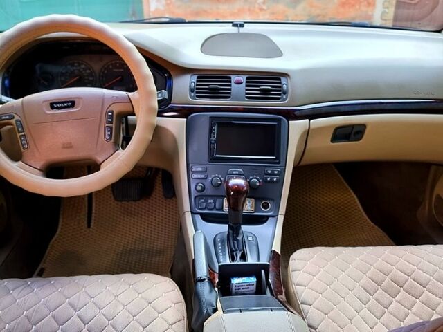 Сірий Вольво S80, об'ємом двигуна 2.8 л та пробігом 260 тис. км за 4555 $, фото 3 на Automoto.ua