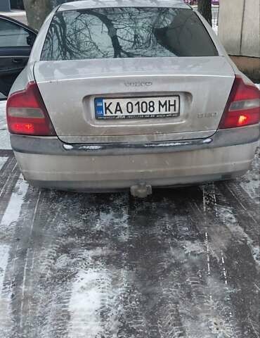 Сірий Вольво S80, об'ємом двигуна 2 л та пробігом 354 тис. км за 3000 $, фото 1 на Automoto.ua