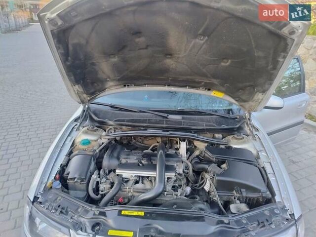 Серый Вольво С80, объемом двигателя 2 л и пробегом 406 тыс. км за 3850 $, фото 16 на Automoto.ua