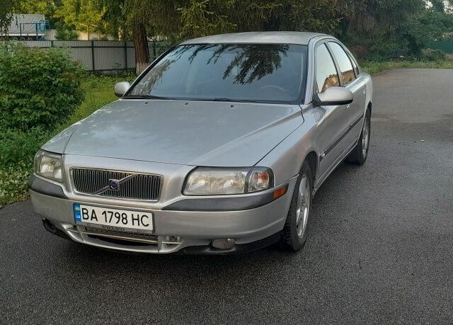 Сірий Вольво S80, об'ємом двигуна 2.5 л та пробігом 374 тис. км за 4047 $, фото 4 на Automoto.ua