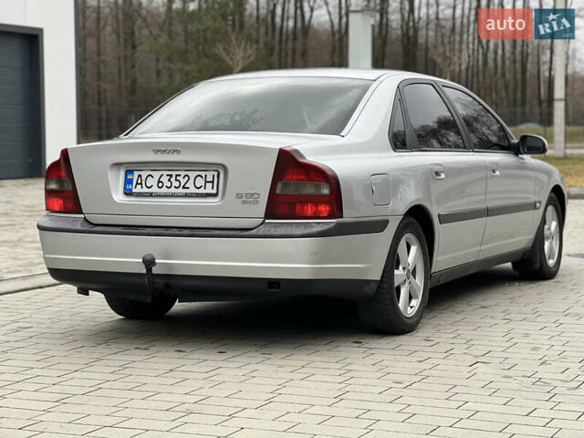 Серый Вольво С80, объемом двигателя 2.46 л и пробегом 400 тыс. км за 3650 $, фото 4 на Automoto.ua