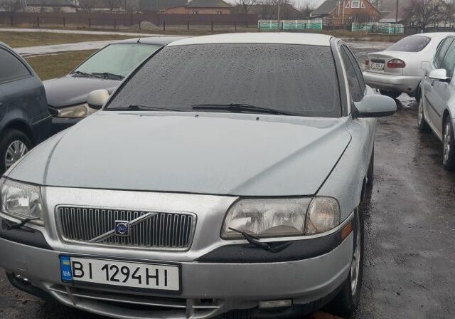 Серый Вольво С80, объемом двигателя 2.4 л и пробегом 440 тыс. км за 1500 $, фото 3 на Automoto.ua