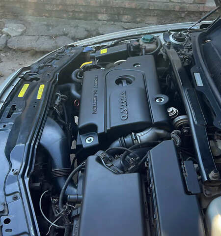 Серый Вольво С80, объемом двигателя 2.5 л и пробегом 444 тыс. км за 4700 $, фото 7 на Automoto.ua