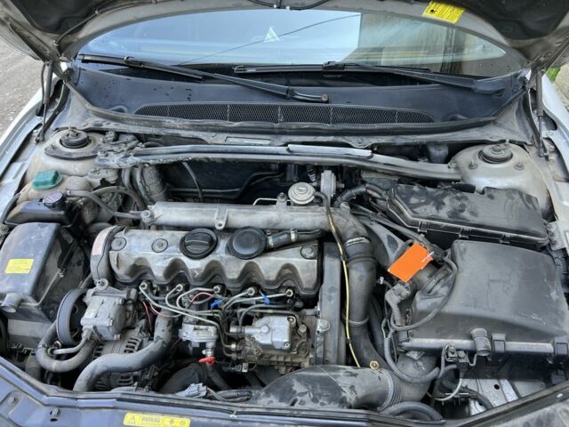 Сірий Вольво S80, об'ємом двигуна 2.5 л та пробігом 398 тис. км за 4124 $, фото 7 на Automoto.ua
