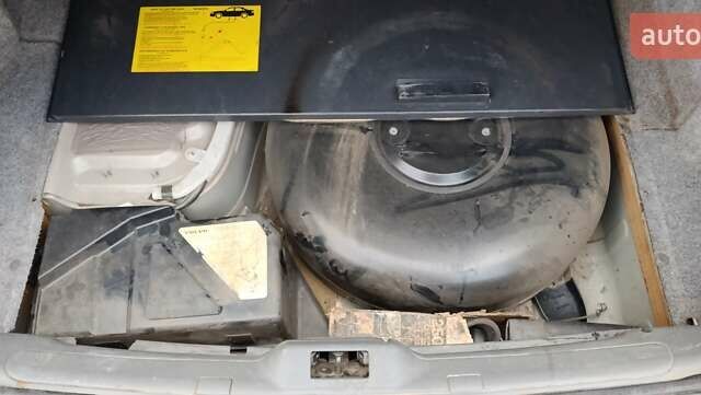 Серый Вольво С80, объемом двигателя 2.92 л и пробегом 406 тыс. км за 5000 $, фото 41 на Automoto.ua