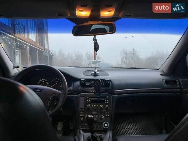 Серый Вольво С80, объемом двигателя 2.4 л и пробегом 44 тыс. км за 3000 $, фото 3 на Automoto.ua