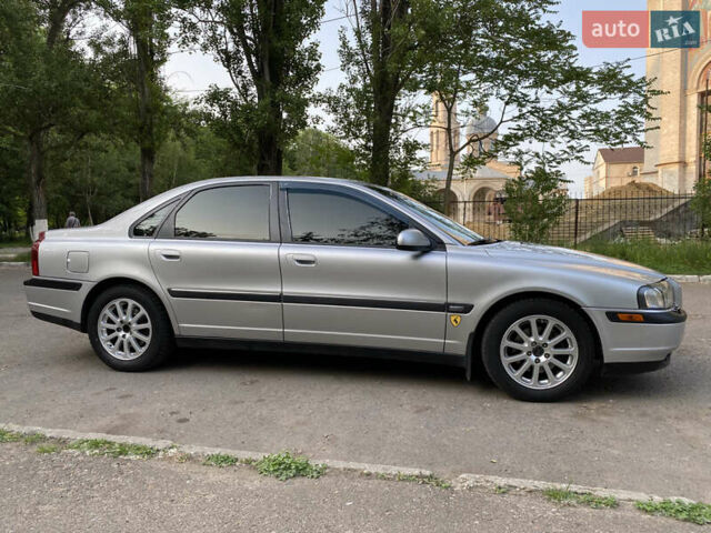 Серый Вольво С80, объемом двигателя 2.44 л и пробегом 390 тыс. км за 4200 $, фото 3 на Automoto.ua