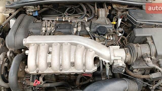 Серый Вольво С80, объемом двигателя 2.92 л и пробегом 406 тыс. км за 5000 $, фото 38 на Automoto.ua