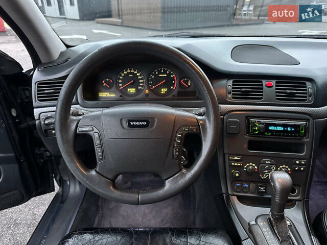 Серый Вольво С80, объемом двигателя 2 л и пробегом 340 тыс. км за 4500 $, фото 38 на Automoto.ua