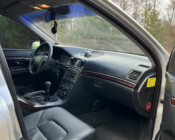 Серый Вольво С80, объемом двигателя 2.4 л и пробегом 450 тыс. км за 4000 $, фото 6 на Automoto.ua