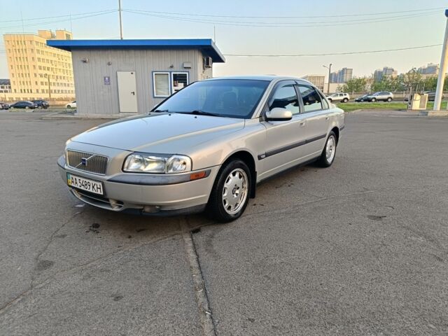 Серый Вольво С80, объемом двигателя 2 л и пробегом 266 тыс. км за 3950 $, фото 1 на Automoto.ua