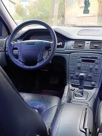 Серый Вольво С80, объемом двигателя 2.92 л и пробегом 406 тыс. км за 5000 $, фото 5 на Automoto.ua