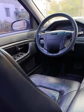 Серый Вольво С80, объемом двигателя 2.92 л и пробегом 406 тыс. км за 5000 $, фото 7 на Automoto.ua