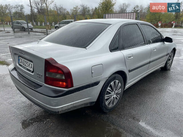 Серый Вольво С80, объемом двигателя 2.46 л и пробегом 368 тыс. км за 2550 $, фото 3 на Automoto.ua