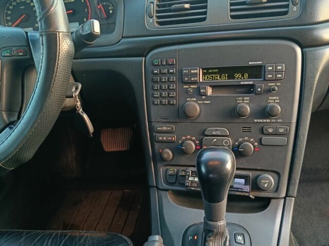 Серый Вольво С80, объемом двигателя 2 л и пробегом 266 тыс. км за 3950 $, фото 13 на Automoto.ua