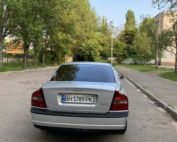 Серый Вольво С80, объемом двигателя 2.44 л и пробегом 390 тыс. км за 4200 $, фото 5 на Automoto.ua