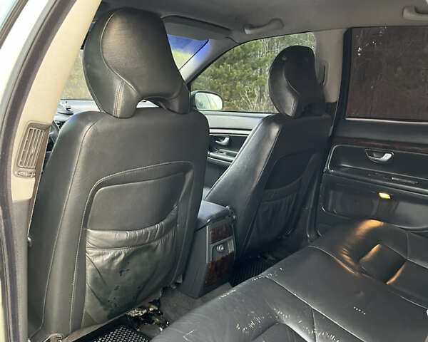 Серый Вольво С80, объемом двигателя 2.4 л и пробегом 450 тыс. км за 4000 $, фото 8 на Automoto.ua