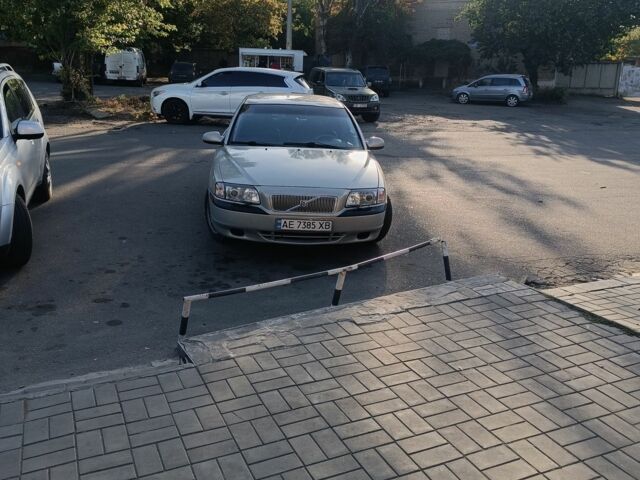 Серый Вольво С80, объемом двигателя 2.9 л и пробегом 350 тыс. км за 4853 $, фото 3 на Automoto.ua