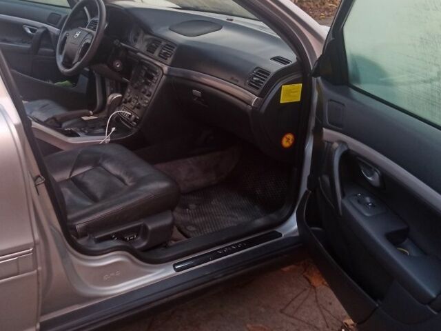 Серый Вольво С80, объемом двигателя 2.4 л и пробегом 200 тыс. км за 5000 $, фото 5 на Automoto.ua