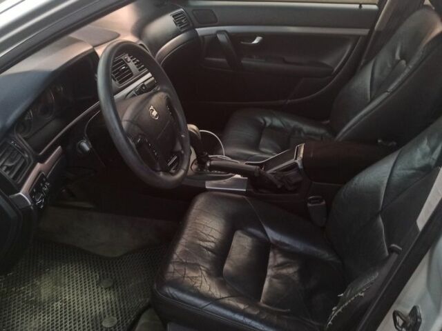 Серый Вольво С80, объемом двигателя 2.4 л и пробегом 200 тыс. км за 5000 $, фото 4 на Automoto.ua