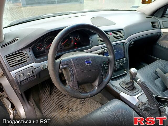 Серый Вольво С80, объемом двигателя 2.4 л и пробегом 250 тыс. км за 3800 $, фото 5 на Automoto.ua
