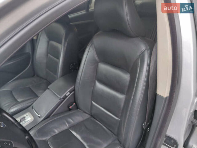 Серый Вольво С80, объемом двигателя 2.5 л и пробегом 178 тыс. км за 8500 $, фото 16 на Automoto.ua