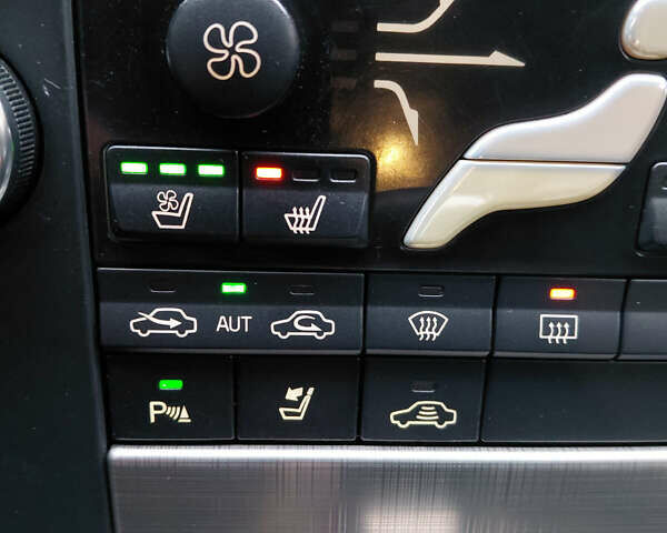 Серый Вольво С80, объемом двигателя 2.5 л и пробегом 178 тыс. км за 8500 $, фото 24 на Automoto.ua