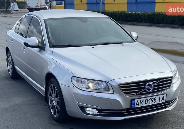Сірий Вольво S80, об'ємом двигуна 3.2 л та пробігом 369 тис. км за 7500 $, фото 4 на Automoto.ua