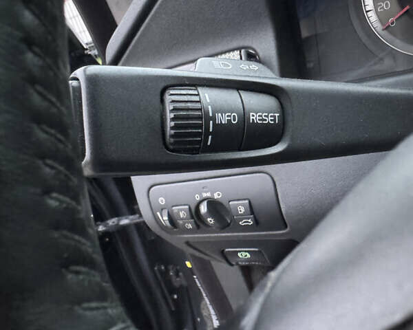 Серый Вольво С80, объемом двигателя 2 л и пробегом 307 тыс. км за 8500 $, фото 41 на Automoto.ua