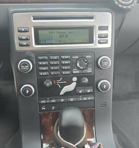 Серый Вольво С80, объемом двигателя 2.5 л и пробегом 374 тыс. км за 9500 $, фото 13 на Automoto.ua