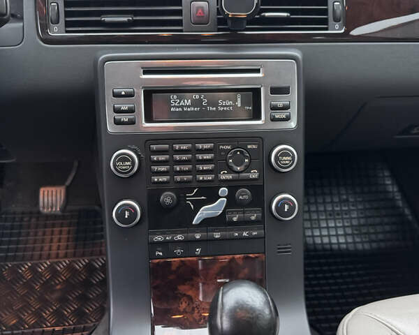 Серый Вольво С80, объемом двигателя 2 л и пробегом 307 тыс. км за 8500 $, фото 34 на Automoto.ua