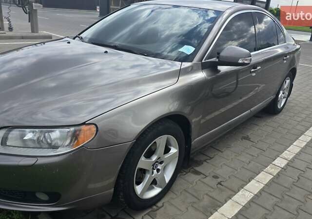 Серый Вольво С80, объемом двигателя 2.5 л и пробегом 374 тыс. км за 9500 $, фото 4 на Automoto.ua