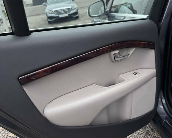 Серый Вольво С80, объемом двигателя 2 л и пробегом 307 тыс. км за 8500 $, фото 16 на Automoto.ua